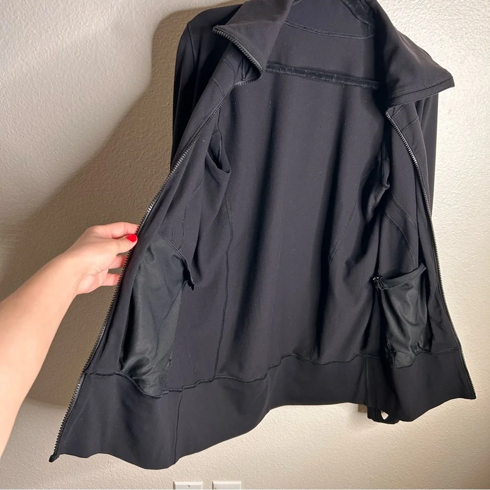 AS IS Lululemon In Stride Jacket Black 12